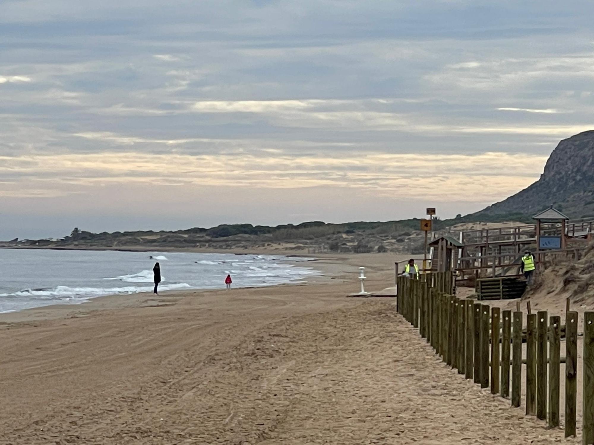 El nuevo "look" de las playas de El Altet y Arenales