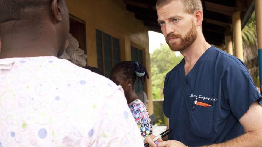 El médico de EEUU infectado de ébola se ha recuperado