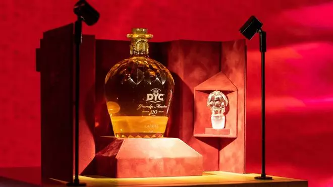 Un whisky DYC, subastado por 10.500 euros