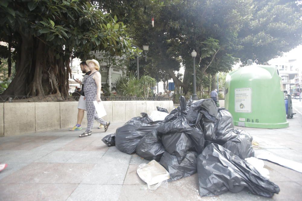 Basura en las calles de Alicante