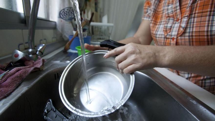 Alicante consume 22 litros menos de agua por habitante y día que la media nacional