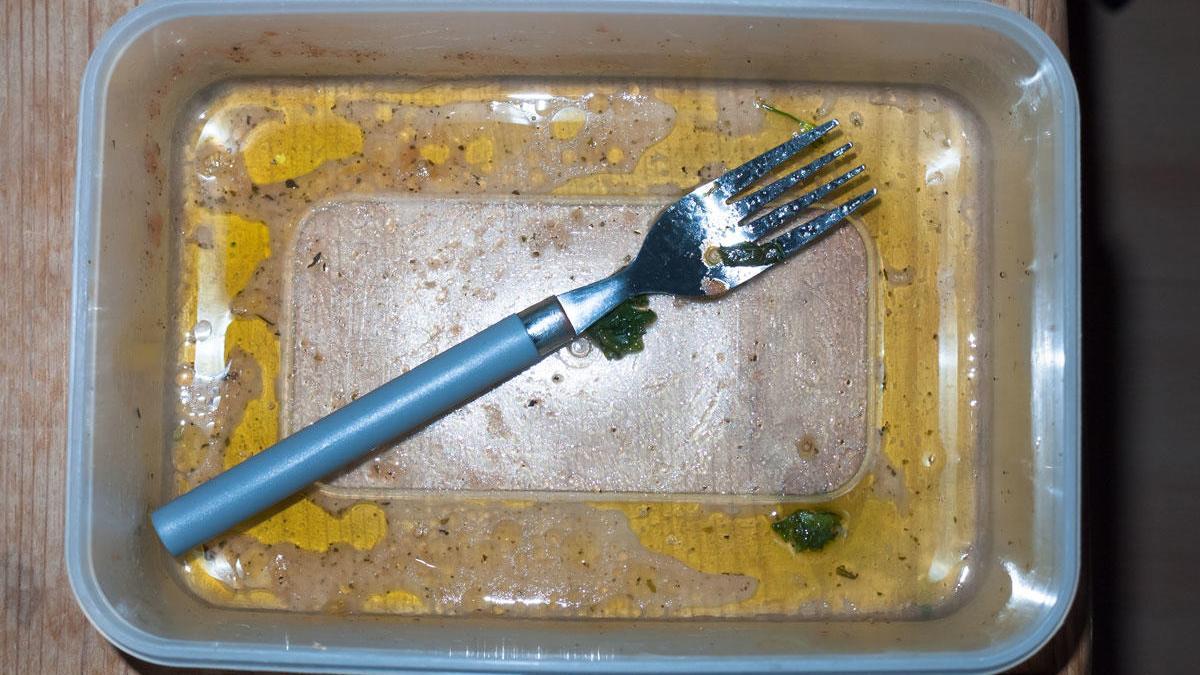 Este cepillo para fregar platos es viral en TikTok