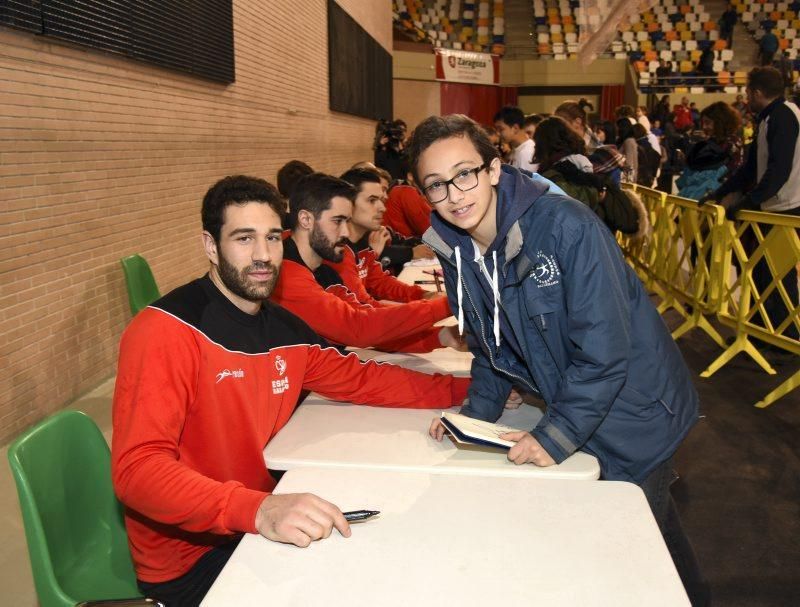 Firma de autógrafos de la selección española de balonmano