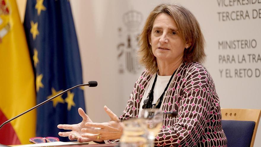 Ribera dice que vigilar una posible opa de Taqa sobre Naturgy no significa "que se vete"