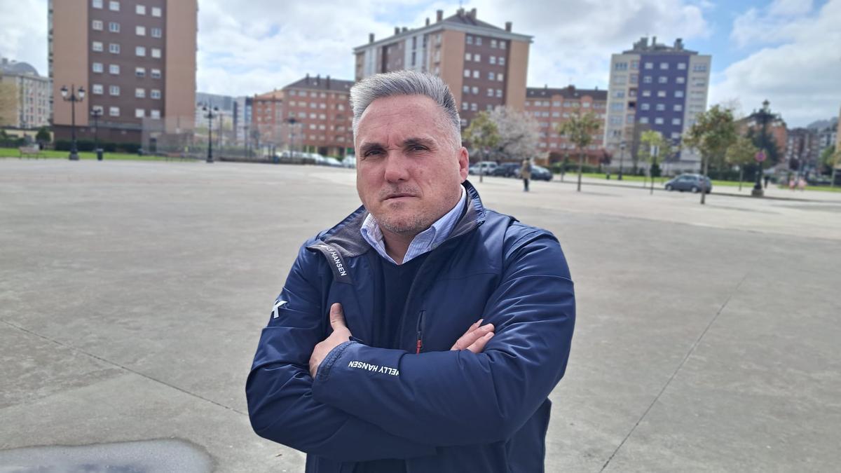 Pablo Cabañas en la Plaza Conceyín.