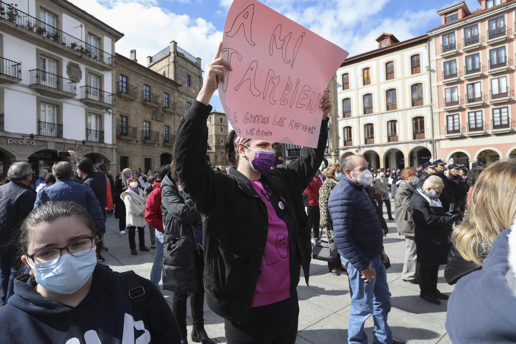 EN IMÁGENES: Así se vivió el Día de la Mujer (8M) en Avilés