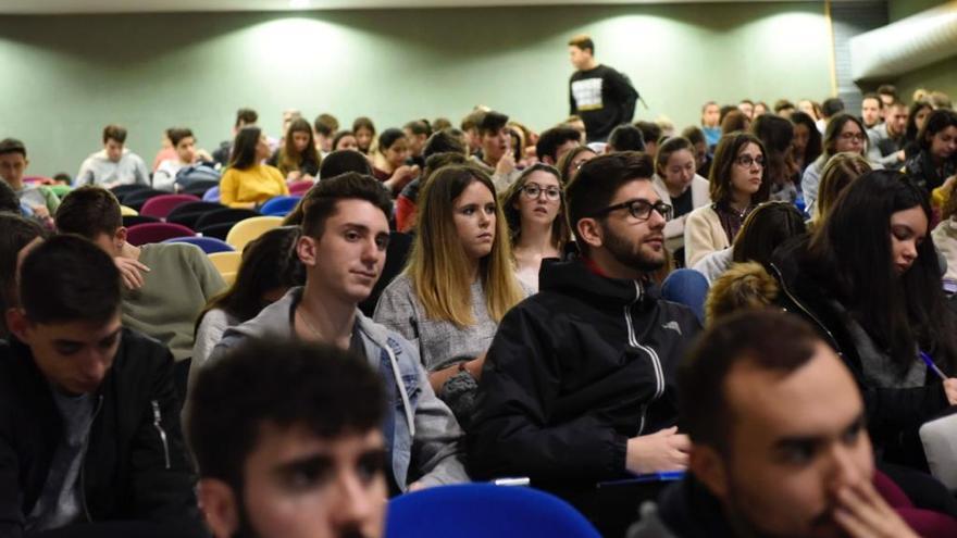 La Facultad de Economía dedica una mesa redonda a &#039;La mujer en la empresa&#039;