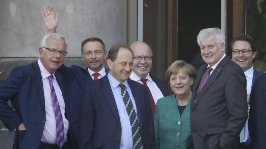 Alemania empieza las negociaciones para un gobierno tripartito