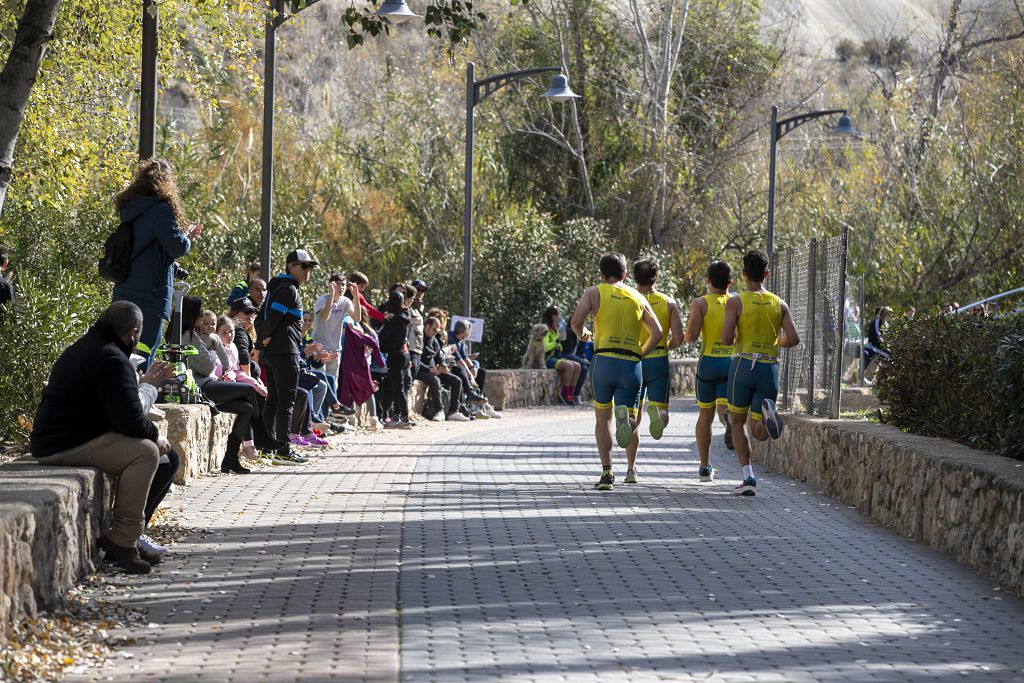 Duatlón en el campo de fútbol de Archena