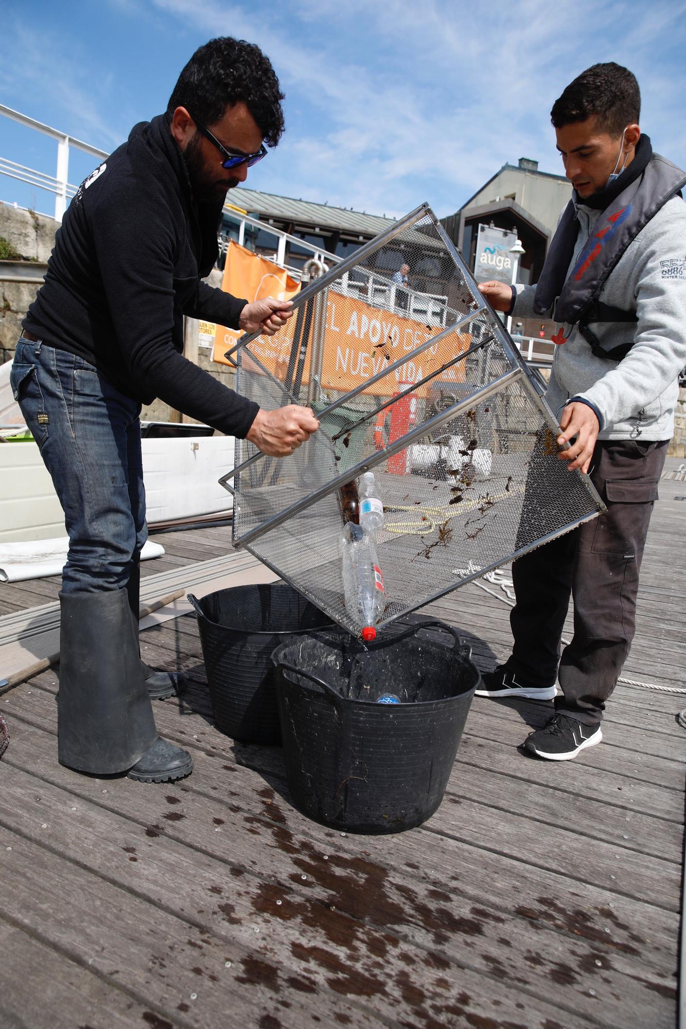 Una aspiradora para el mar: así es el dron que limpia la superficie del agua presentado en Gijón