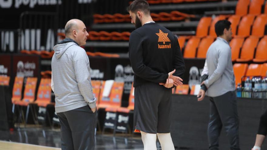 Jaume Ponsarnau y Dubljevic sobre el parqué de La Fonteta.