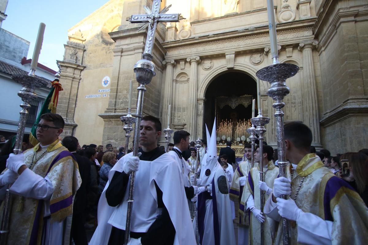 La hermandad de la Misericordia expone su identidad clásica