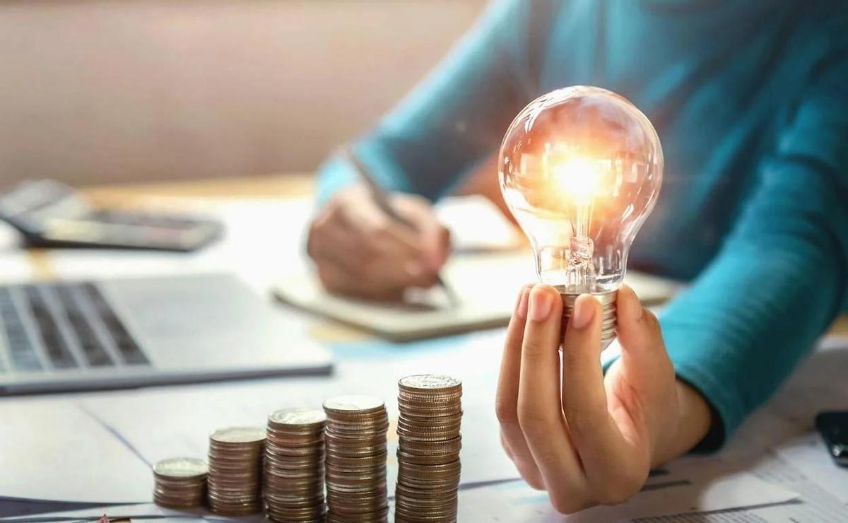 Málaga lidera el consumo eléctrico de Andalucía. LUZ. ELECTRICIDAD. GASTO