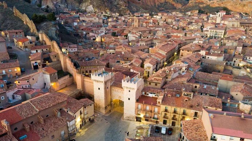 PUEBLO MEDIEVAL BONITO ESPAÑA | El pueblo medieval de España con una ...