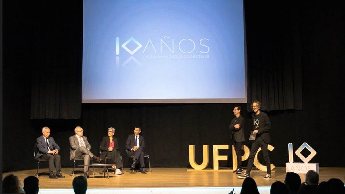 Imagen del acto por el 10 aniversario de la Universidad Fernando Pessoa.