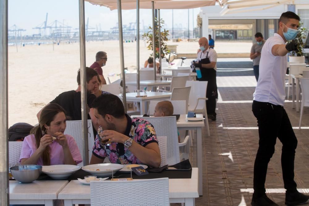 Restaurantes de la playa y Marina Beach en fase 1