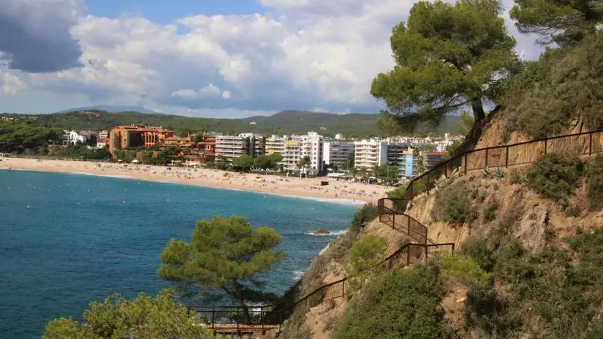 Lloret de Mar inaugura el nou tram del camí de ronda que enllaça les platges de Lloret i Fenals