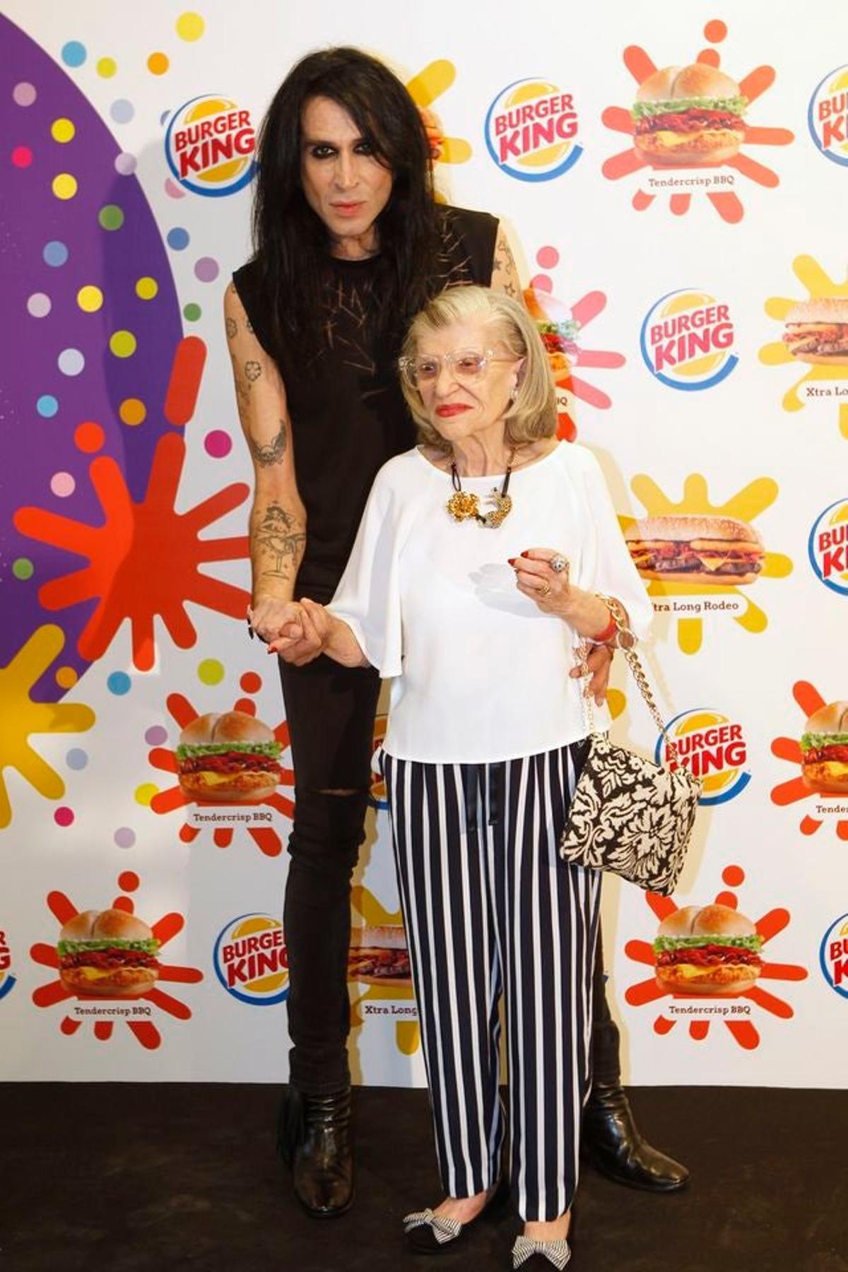 Mario Vaquerizo y la madre de Alaska