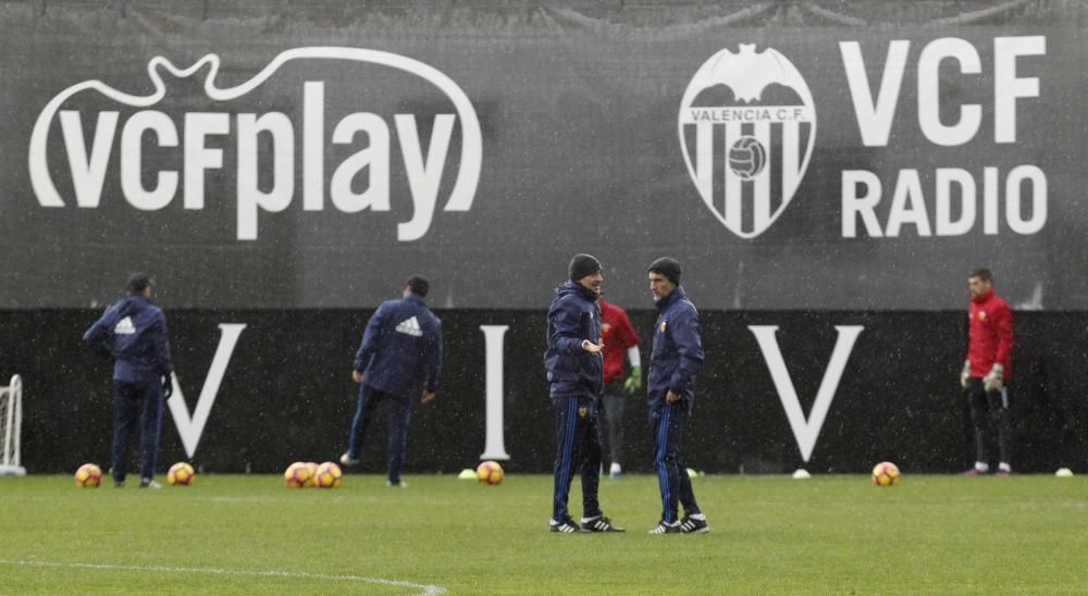 Las mejores imágenes del entrenamiento del Valencia de este domingo