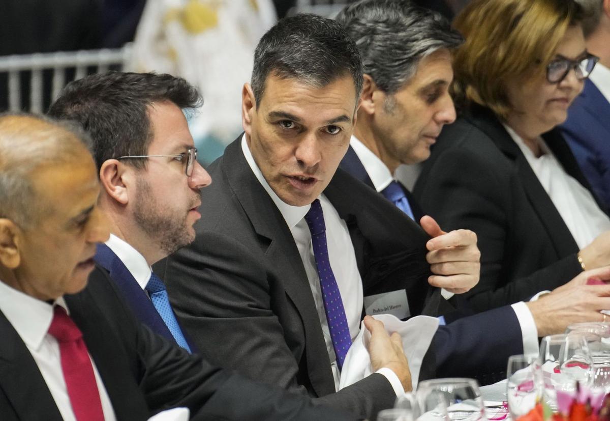 Una vintena d’entitats i patronals demanen millorar el finançament de Catalunya