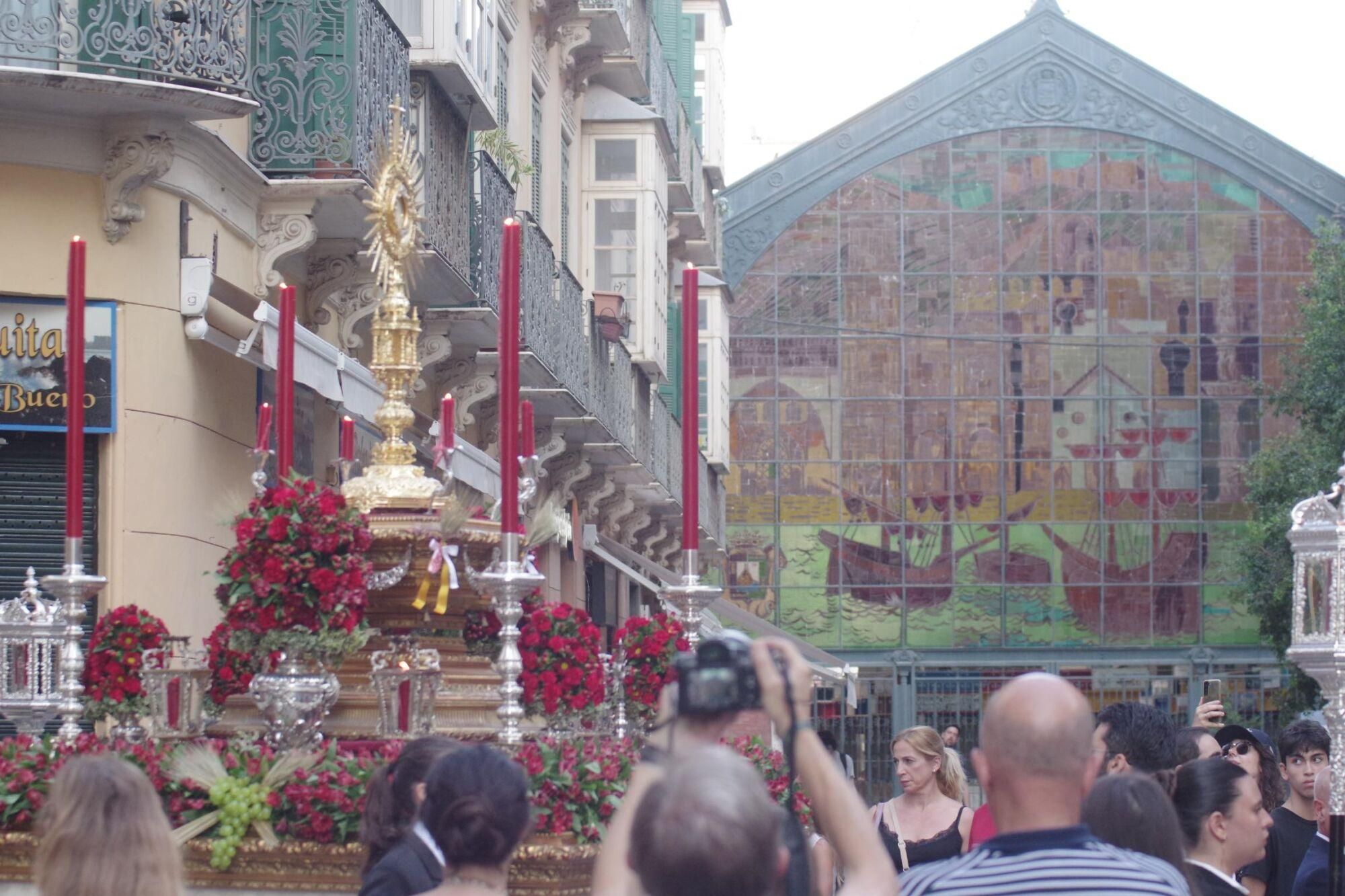 La archicofradía de los Dolores de la Parroquia de San Juan celebra, un año más, en la semana posterior a la Solemnidad del Corpus Christi, su Procesión de Minerva con Jesús Sacramentado