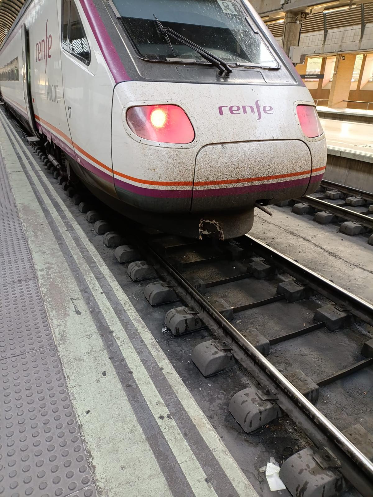 Estado del enganche del tren al llegar a Santa Justa.