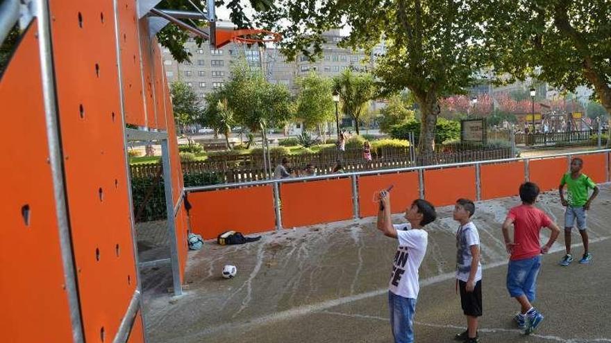 Zona deportiva habilitada en la plaza. // G. Santos