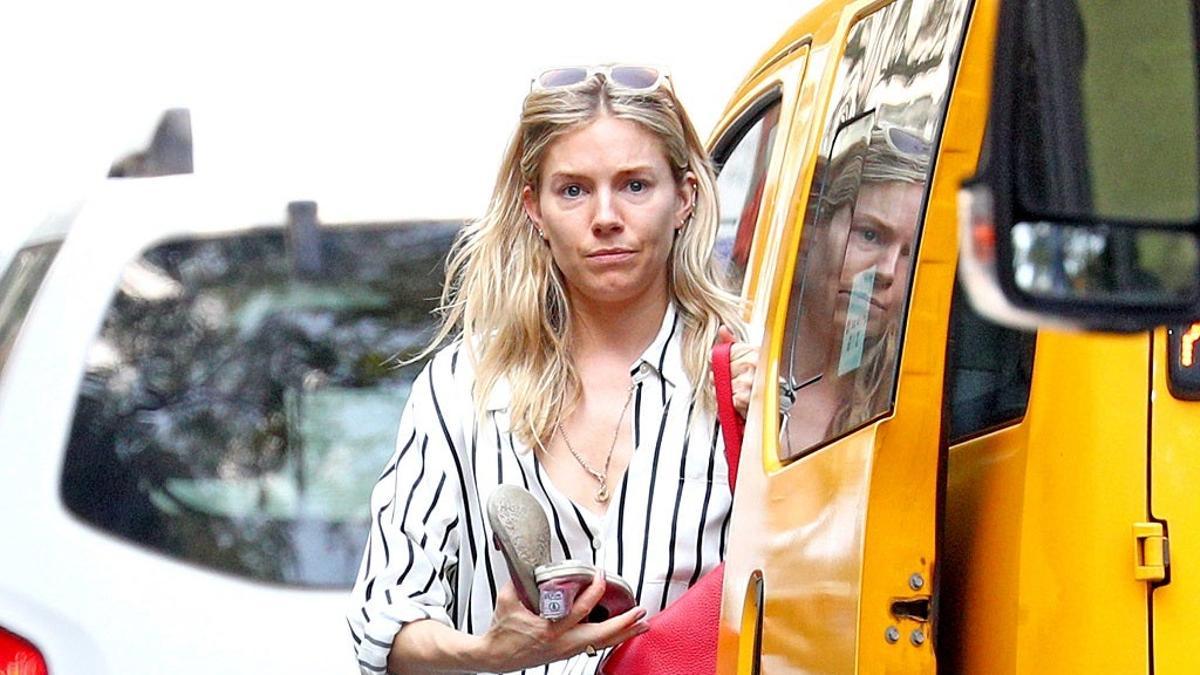 Copia el look de Sienna Miller con prendas inferiores a 26€ - Stilo