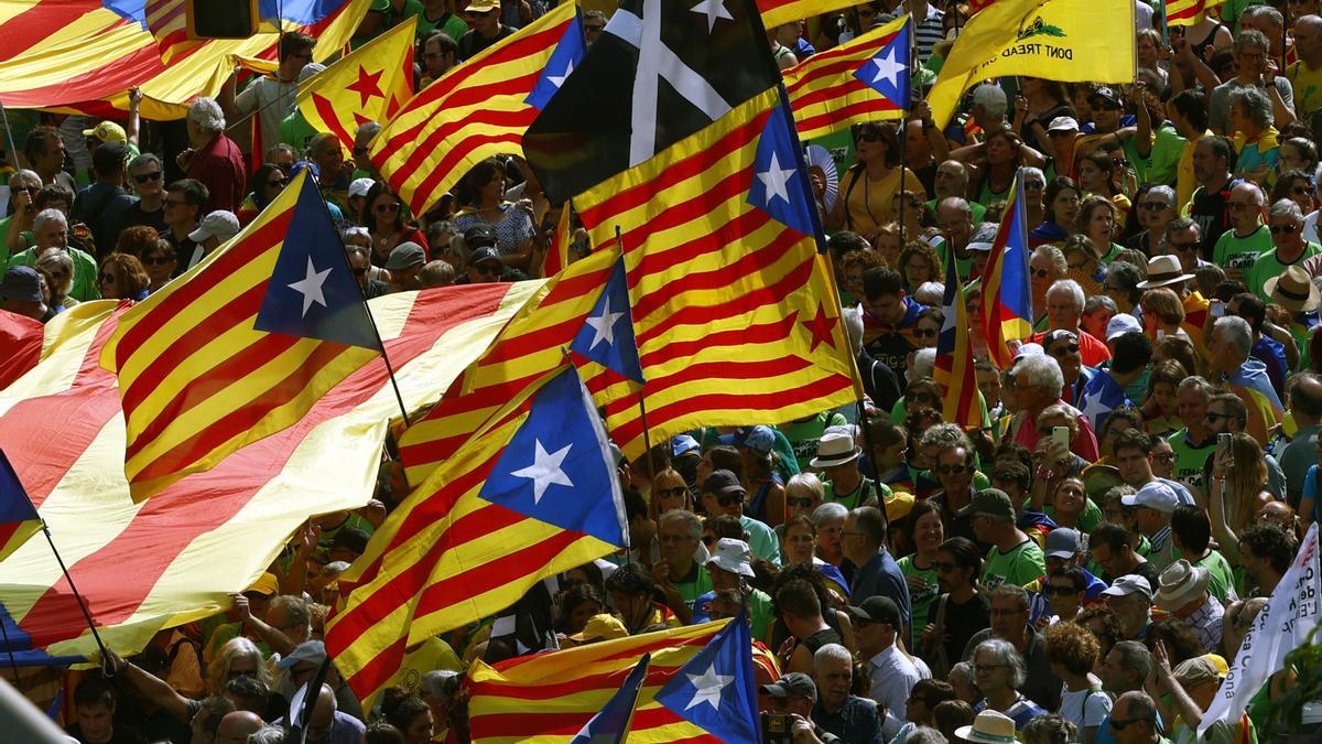 Los independentistas reúnen apenas a 70.000 personas en las cinco concentraciones de la Diada