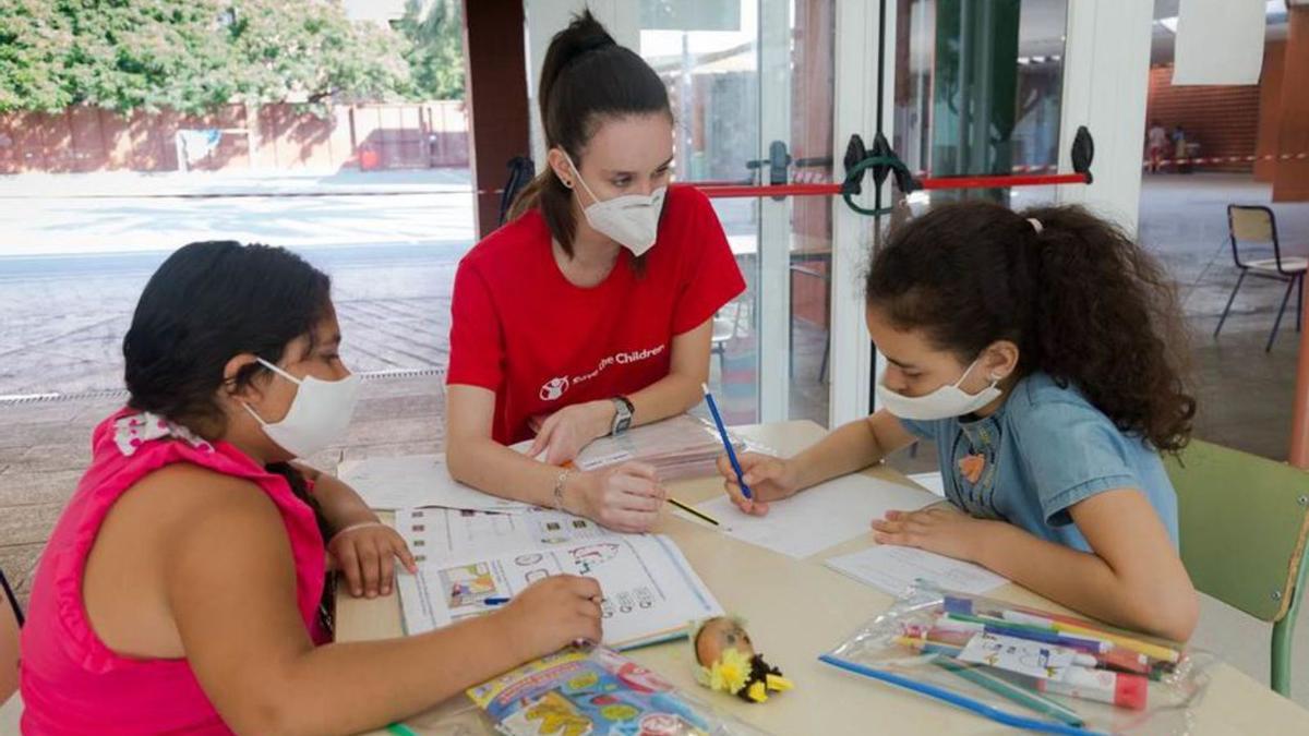 El 34,8 % de los niños valencianos está en riesgo de pobreza