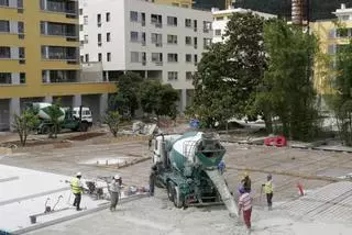 La junta de compensación de Massó, en Bueu, se disuelve y la obra de la plaza acristalada queda en el aire