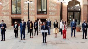 Aragonès (centro) rodeado de todos sus ’consellers en el acto del Govern por el cuarto aniversario del 1-O, el pasado octubre.
