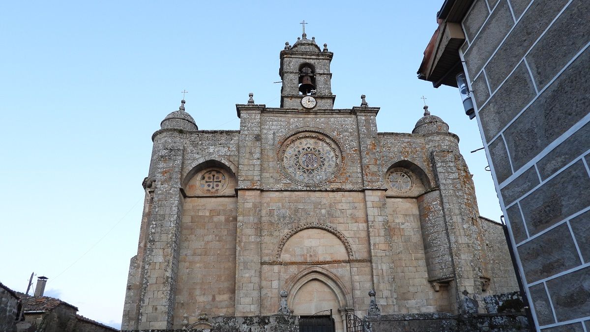 Fachada occidental de Santa Mariña de Augas Santas