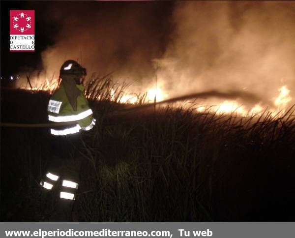 GALERÍA  Declarado un incendio en el Prat de Cabanes Torreblanca