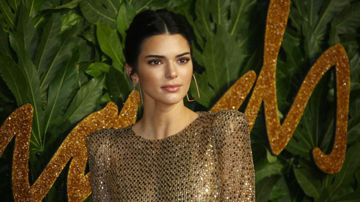 Kendall Jenner y su look beauty en los British Fashion Awards