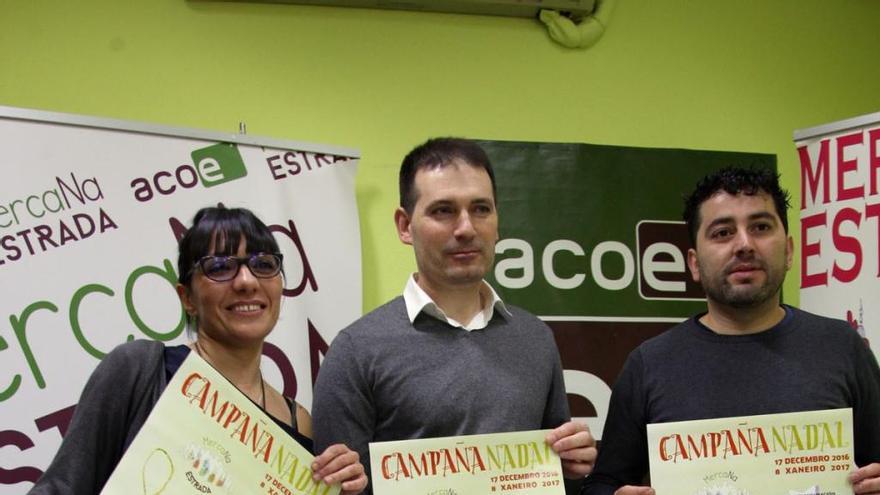 Los directivos de la ACOE Luz Fraga, Carlos Sinde y Alfredo González, presentando la campaña. // Bernabé/Luismy