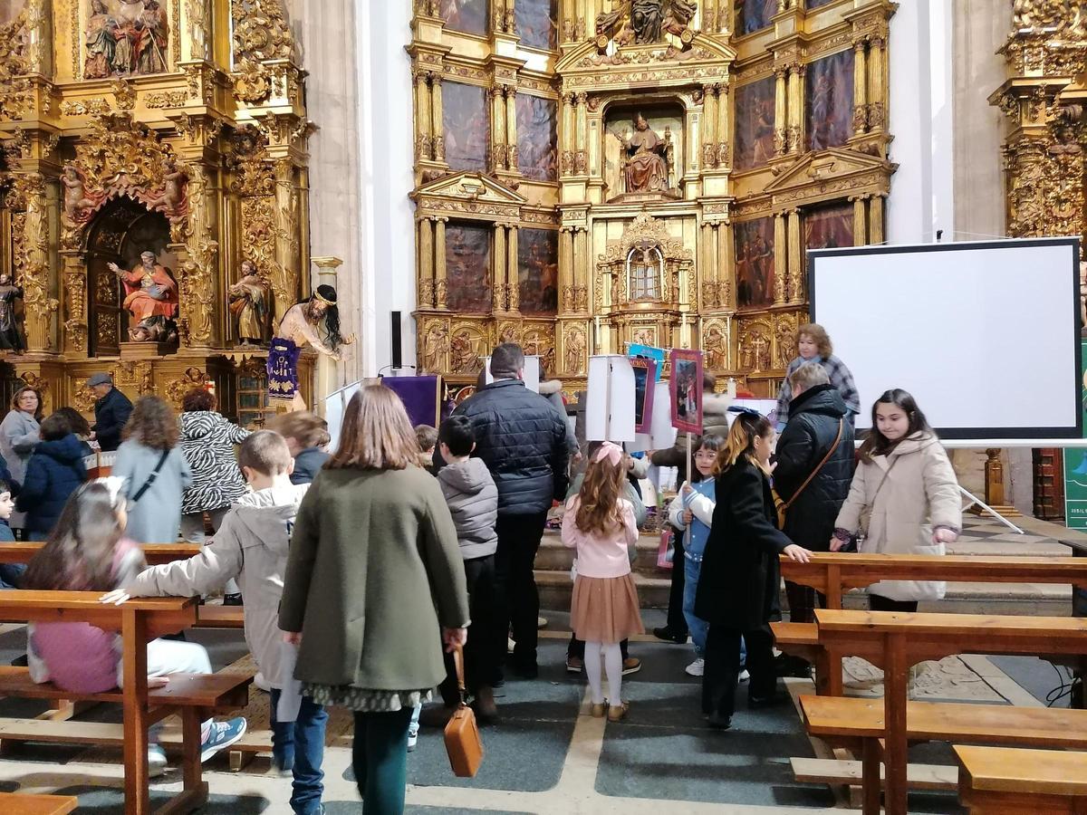 GALERÍA | Toro revive el Vía Crucis de las Familias