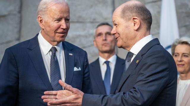 El presidente de Estados Unidos, Joe Biden, junto con el canciller alemán, Olaf Scholz.