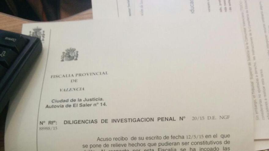 Escrito en el que se confirma la apertura de diligencias.