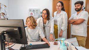 Médicos residentes MIR, en Ourense.