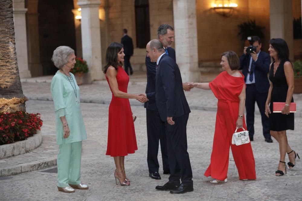 Aires nuevos y juventud  en la recepción de los Reyes