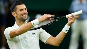 Djokovic celebra su victoria ante Rune en los octavos de final de Wimbledon 2024