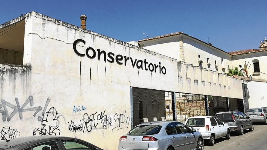 La Junta arreglará la cubierta del conservatorio de música de Almendralejo