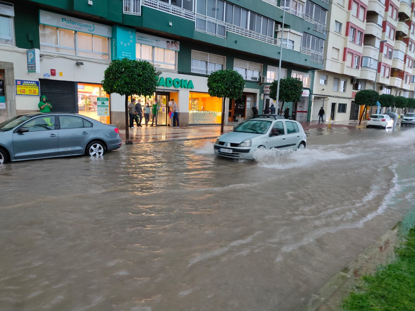 Calles inundadas en Alzira