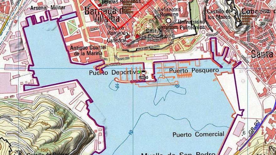 Rescatan a una mujer tras caer al agua en el Puerto de Cartagena