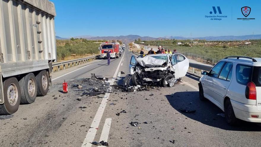 Tres fallecidos en un choque múltiple en un municipio de Málaga