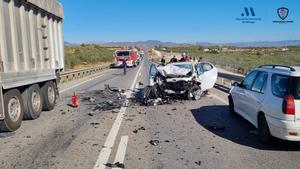 muertEl accidente ha obligado a cortar la A-355.