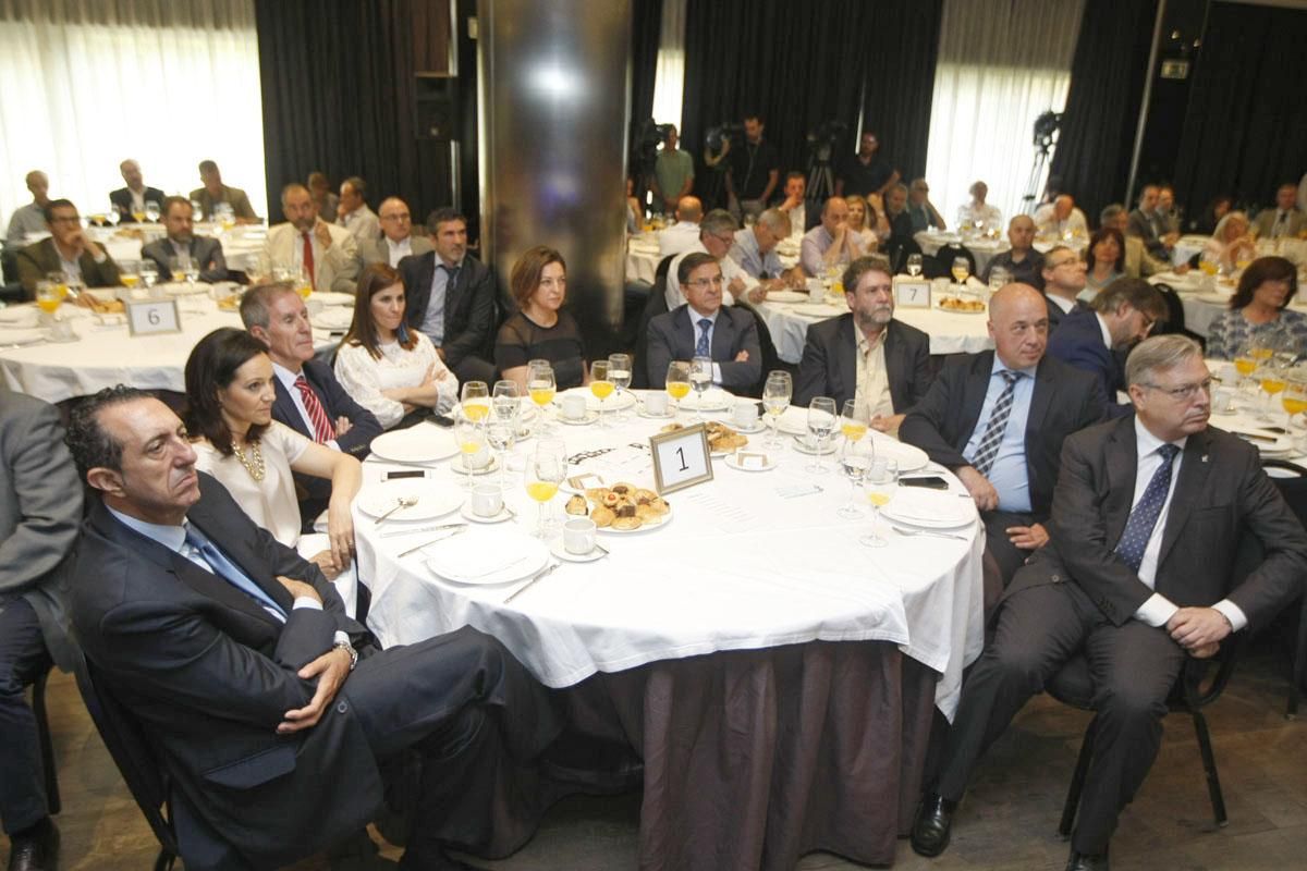 Fotogalería / Fernández Vara, en 'Los Desayunos de CÓRDOBA'