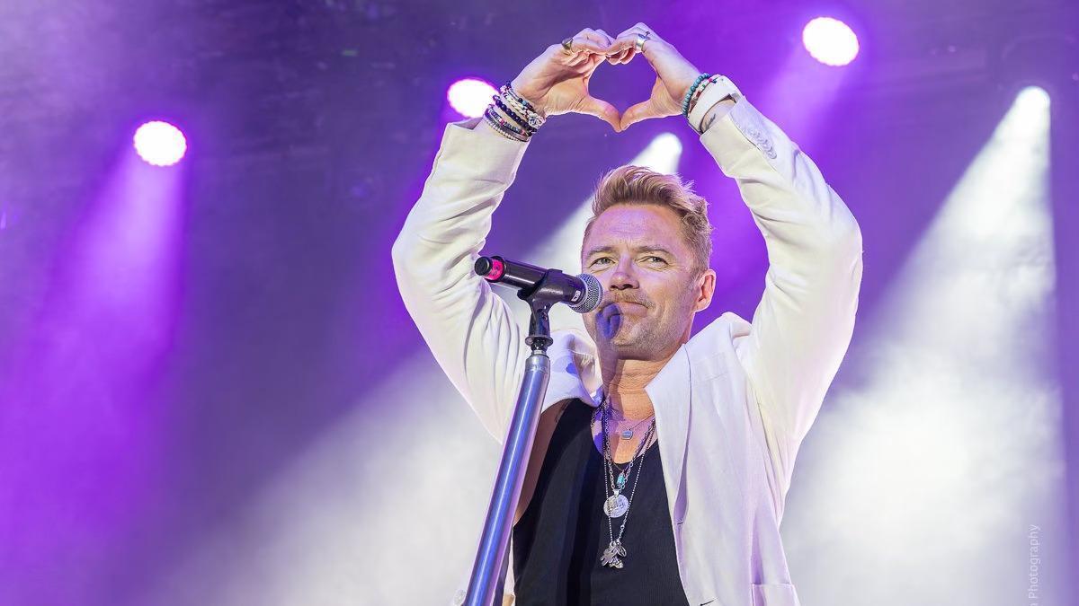 Ronan Keating.