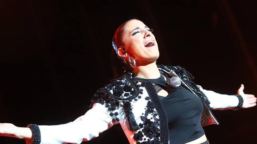 VÍDEO 28F | María Peláe, cantante: "Que se mime más la sanidad pública"